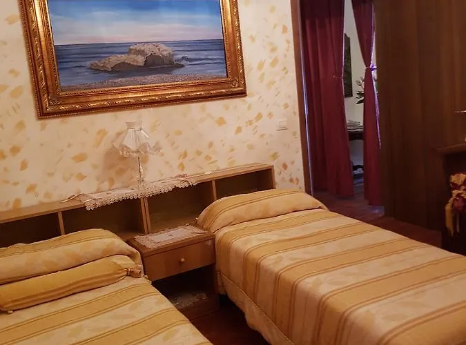 住宿加早餐酒店 Marilena 罗卡伊恩佩里亚莱