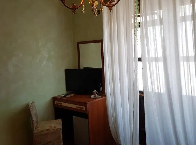 Marilena 罗卡伊恩佩里亚莱