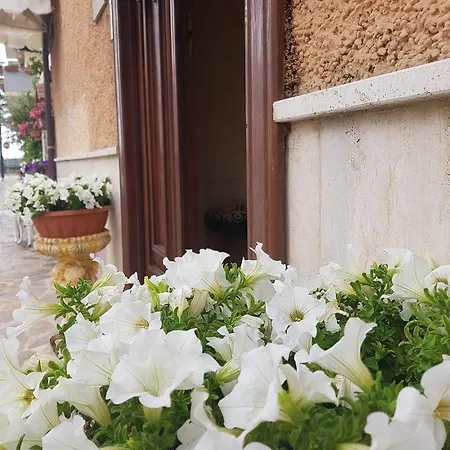 Marilena Frühstückspension Rocca Imperiale