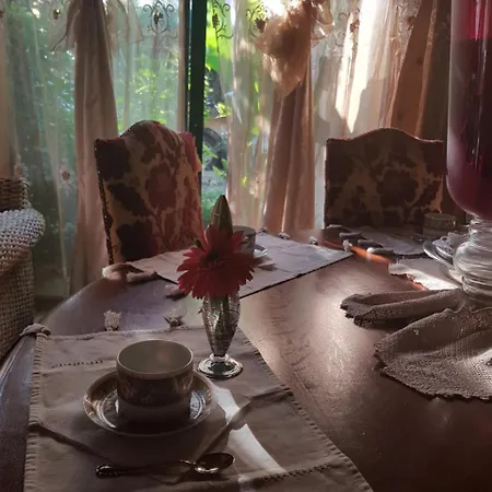 Frühstückspension Marilena Rocca Imperiale